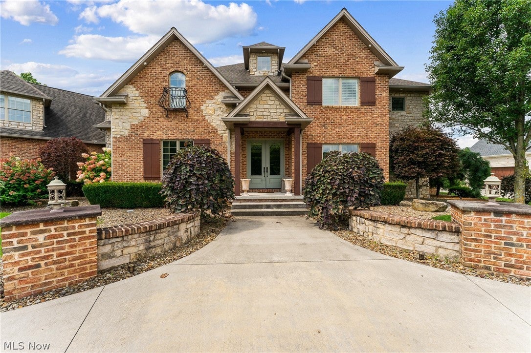 1555 Fox Den Court