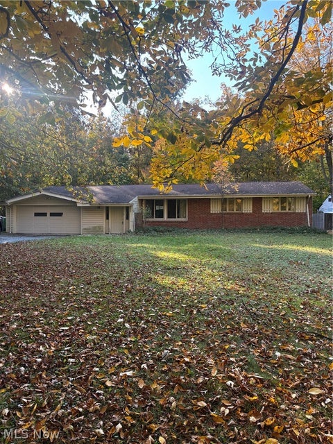Photo of 1036 Woodlane Drive, Mayfield Village, OH 44143 (MLS # 5255545)