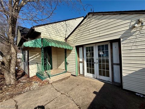 Tiny photo for 315 Franklin Street St, Parkersburg, WV 26101 (MLS # 5187903)