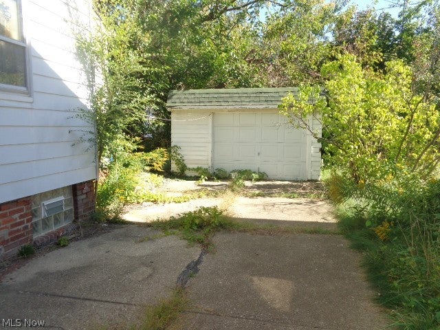 1459 Larchmont Road