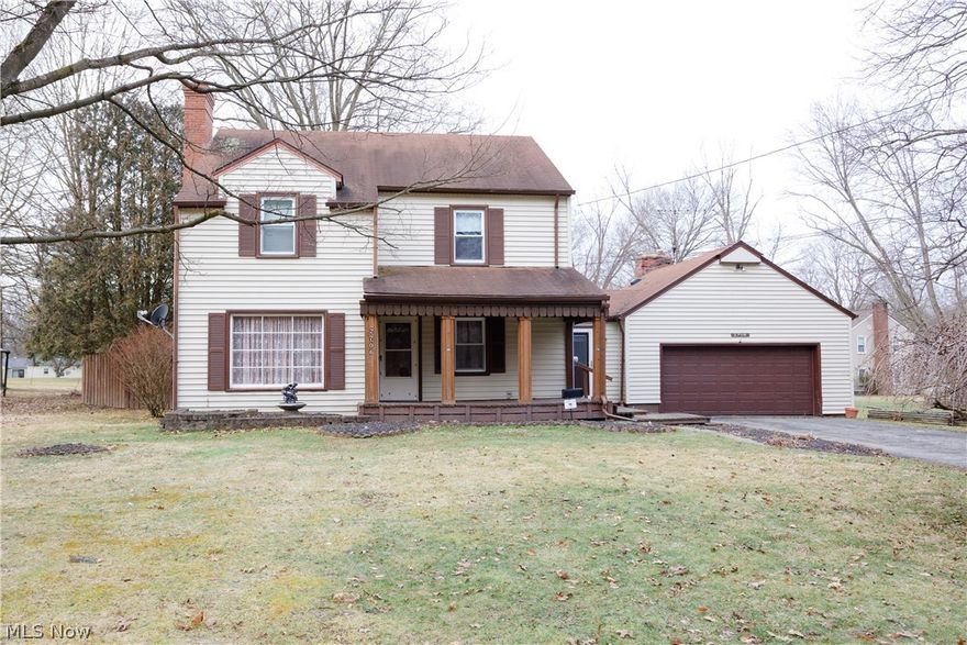 A CATCH? Yes!!! In fact, you cannot afford to miss this fantastic, 3 bedroom colonial home!
 --->VIEW 360 ROOM PANORAMICS at  bit.ly/39MMrvY