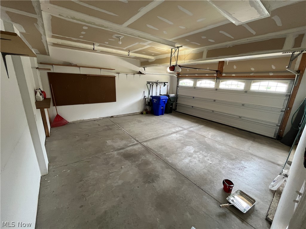 Hidden Lakes PUD Ph 01 - Residential Lease