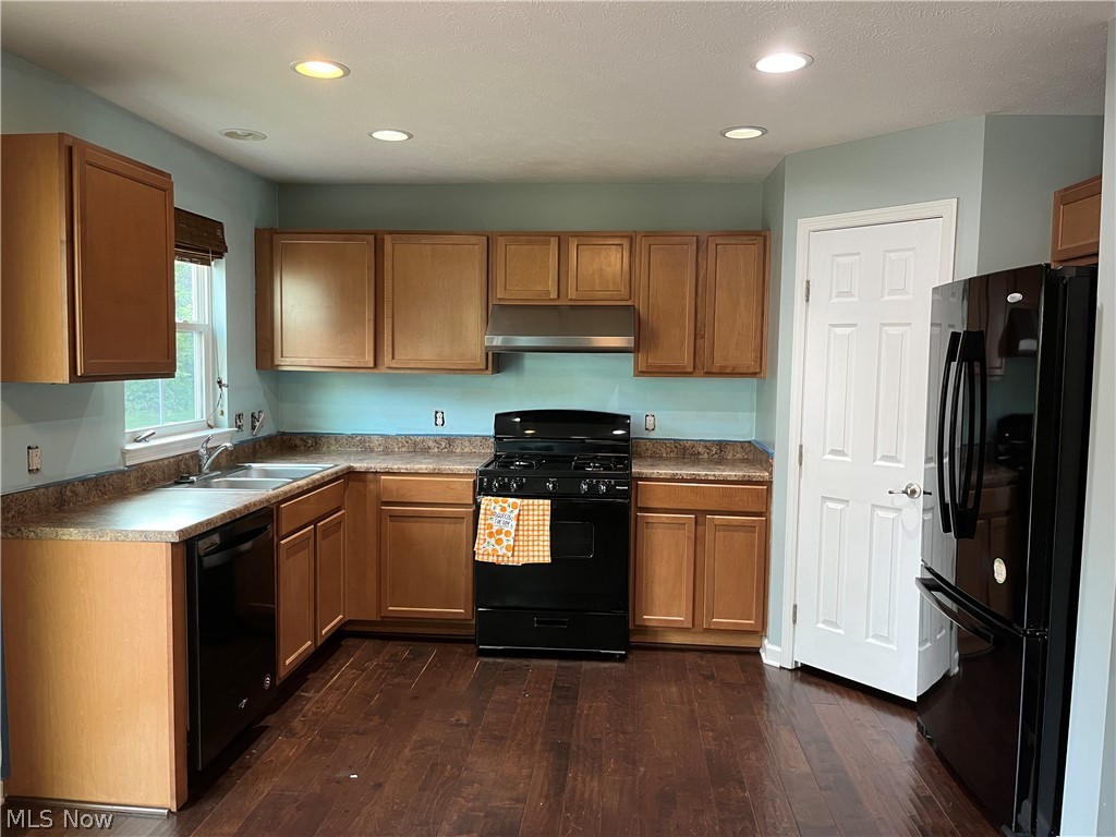Hidden Lakes PUD Ph 01 - Residential Lease