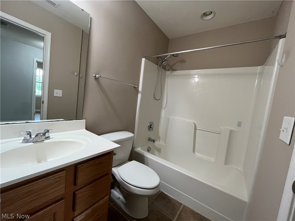 Hidden Lakes PUD Ph 01 - Residential Lease