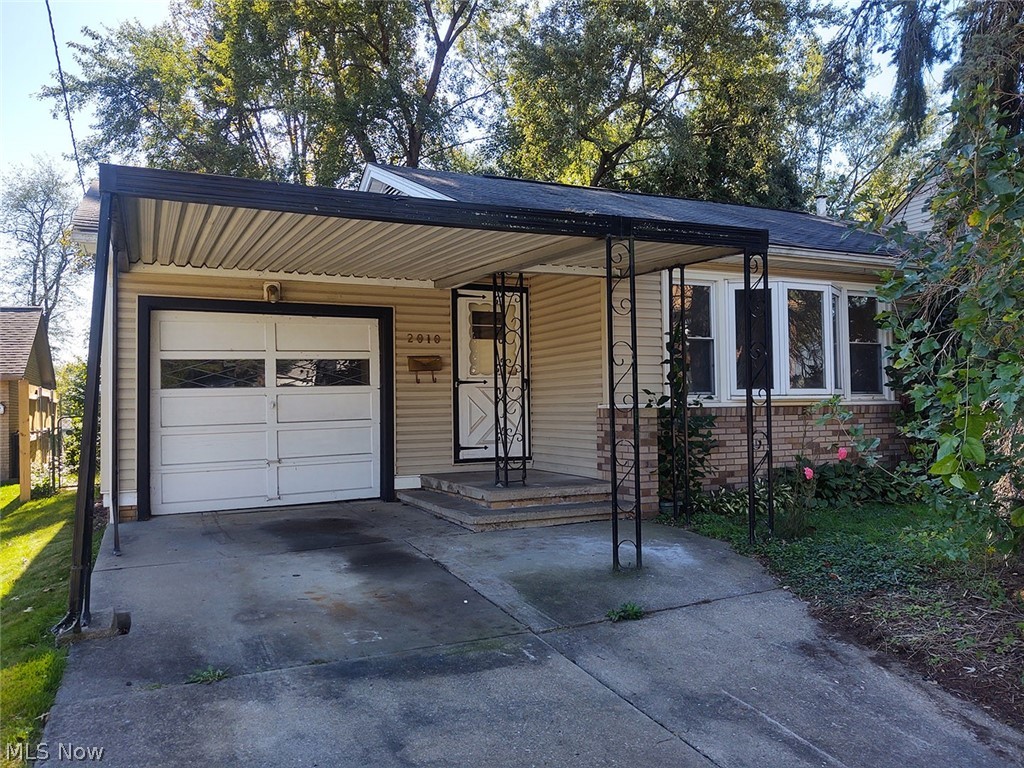 Investment Opportunity!! Fixer-Upper Ranch Home - Canton City - Plain LSD - Online Bidding Available - All sells to settle the Philip C. O’Reilly Estate, Stark County Probate case #240490. ONLINE BIDDING BEGINS SUNDAY – NOVEMBER 14, 2021 – 12:00 PM and AUCTION LIVE ON-SITE BIDDING WILL BEGIN WEDNESDAY - NOVEMBER 17, 2021 - 12:00 PM. Cozy vinyl-sided ranch built-in 1951 w/ 756 SF. The home features a kitchen, living room, 2 bedrooms, and full bath. Hardwood flooring throughout some of the home. Divided glazed tile basement w/ laundry & gas FA furnace. Attached 1-car garage. Public water & sewer. Parcel #301338. Lot is 55 x 208 w/ fenced-in backyard & garden shed. Taxes are $668.24 per half-year. Easy keeper investment opportunity w/ convenient location close to SR 62, Malone University, restaurants & shopping. Home will be open for viewing starting at 11:00 AM auction day. TERMS ON REAL ESTATE: 15% down auction day, balance due at closing. A 10% buyer’s premium will be added to the high