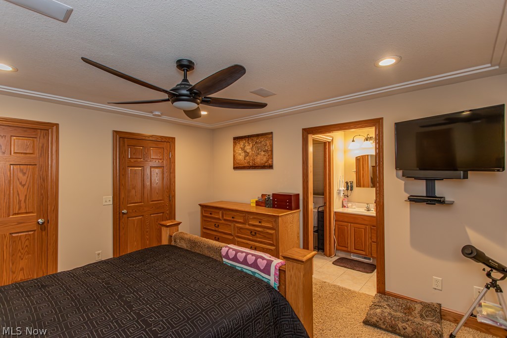 Oakwood Ave 02 - Residential