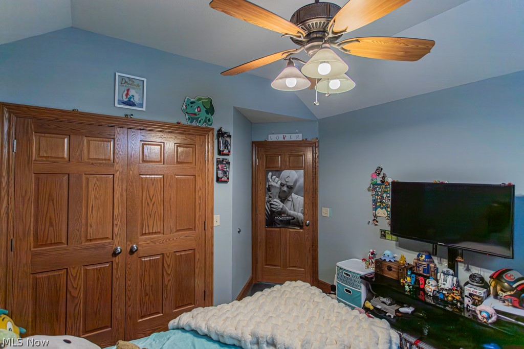 Oakwood Ave 02 - Residential