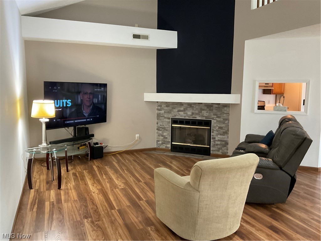 Lake Pointe Condo - Residential