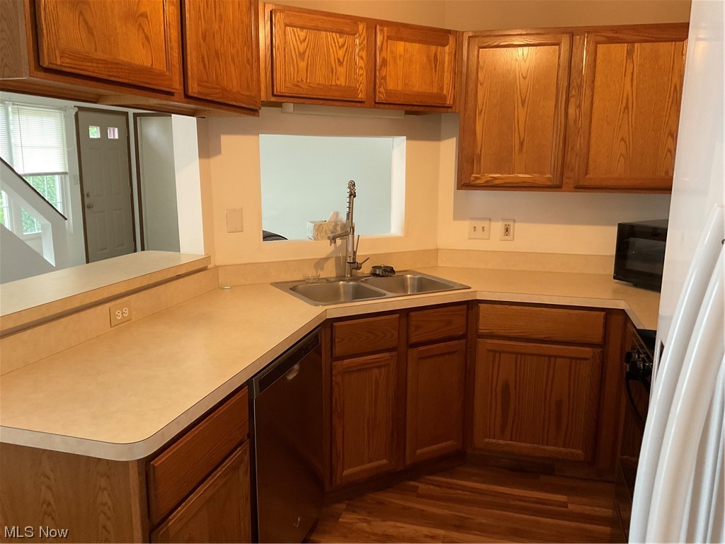 Lake Pointe Condo - Residential