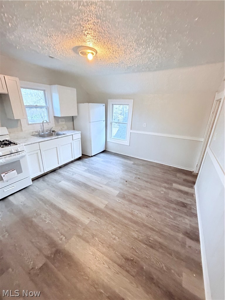 Hoyt - Residential Income