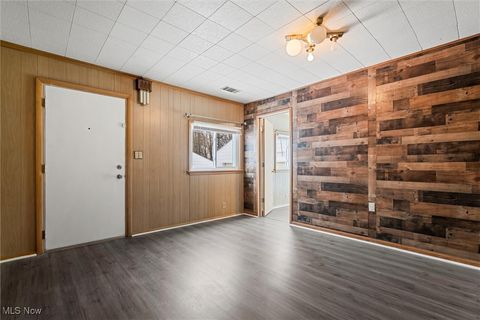 Tiny photo for 1937 Highlawn Avenue, Youngstown, OH 44509 (MLS # 5179079)