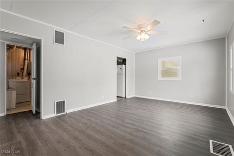 Tiny photo for 1937 Highlawn Avenue, Youngstown, OH 44509 (MLS # 5179079)