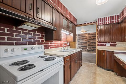 Tiny photo for 1937 Highlawn Avenue, Youngstown, OH 44509 (MLS # 5179079)