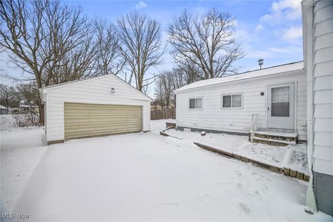 Tiny photo for 1937 Highlawn Avenue, Youngstown, OH 44509 (MLS # 5179079)