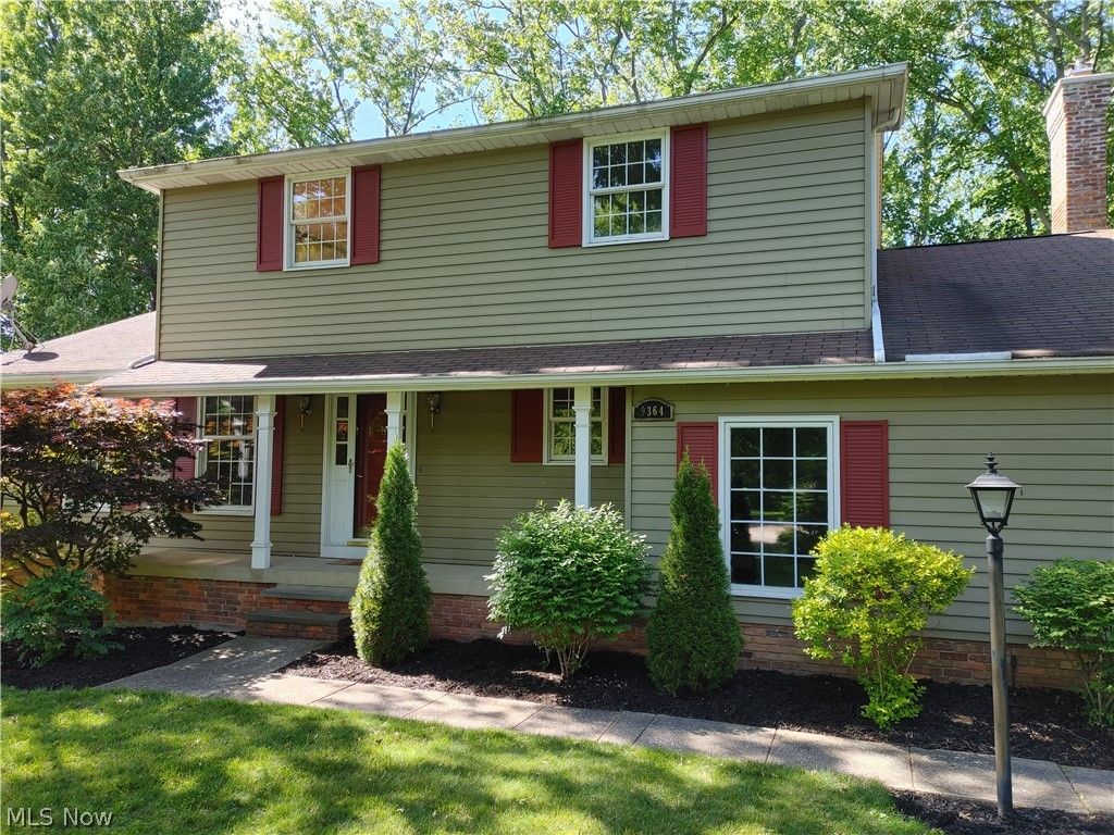 Photo of 9364 Sunrise Court, Mentor, OH 44060 (MLS # 5212733)