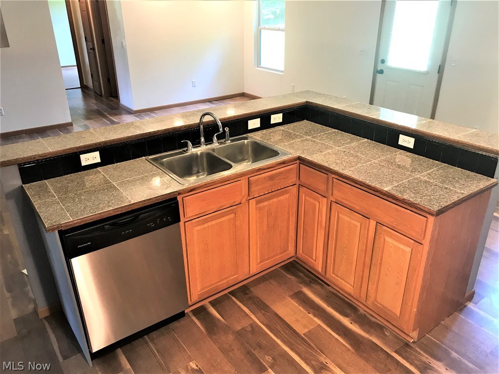 Grand Valley View - Residential