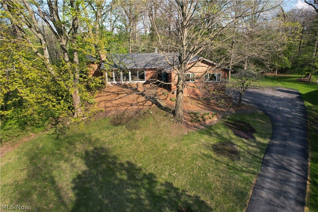 Photo of 2930 Valley Lane, Sandusky, OH 44870 (MLS # 5205507)