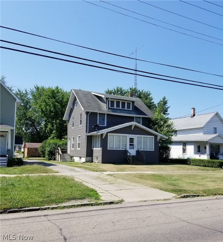 Duplex/Home – 5-Car Garage - SW Canton – Updated Vinyl Siding & More! Online Bidding Available - ABSOLUTE AUCTION, all sells to the highest bidder.  ONLINE BIDDING BEGINS SUNDAY – OCTOBER 25, 2020 – 1:00 PM and AUCTION LIVE ON-SITE BIDDING WILL BEGIN WEDNESDAY – OCTOBER 28, 2020 – 1:00 PM. Features a good duplex home that could easily be converted back to a single-family home. Each unit has 2 bedrooms and a full bath. Public utilities. Many recent updates including vinyl siding. Ready to rent! 2-car garage plus nice 3-car brick garage with access from the rear alley. Currently rented for $120/month. Open for viewing 1 hour prior to the auction. TERMS ON REAL ESTATE: 10% down auction day, balance due at closing. A 10% buyer’s premium will be added to the highest bid to establish the purchase price. Any desired inspections must be made prior to bidding. All information contained herein was derived from sources believed to be correct. Information is believed to be accurate but not guarant