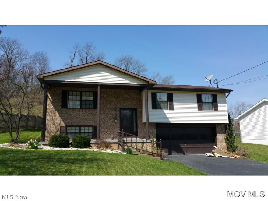 Need a lot of space,  then this is the home for you.  Large great room addition for entertaining. New vinyl flooring in kitchen. New carpet and flooring downstairs. Family room in lower level could be office or 4th bedroom.  Fenced yard and great location.  Elem: Williamstown Elementary School  Elem/Bus: N  JrHigh: Williamstown Jr. High  JrHigh/Bus: N  High: Williamstown High School  High/Bus: N  Fire: VOL  Police: CTY  ;SQFT=Fin Bsmt:564, Fin Above:1672, Fin Total:2236, Unfin Bsmt:420, Unfin Above:420;GAR= 2 Car Att