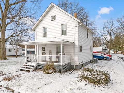 Homes For Sale - 717 Beaver Street<br/> Orrville, OH 44667