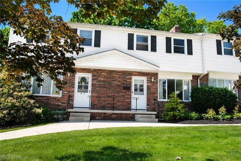 Condo For Sale - 6484 State Road #D8<br/> Parma, OH 44134