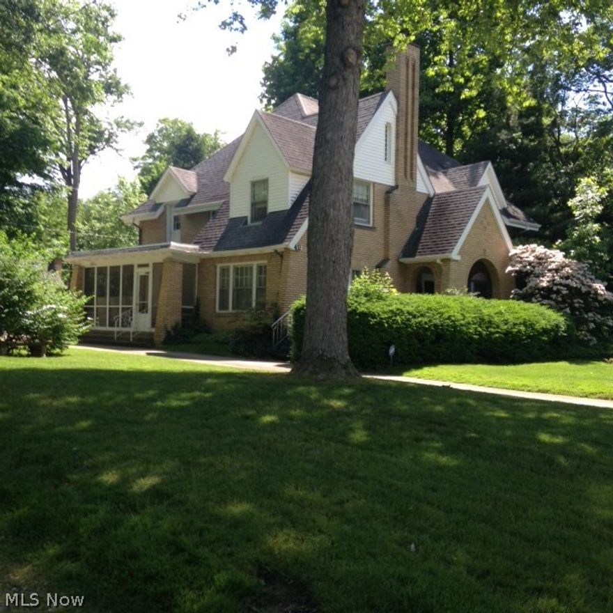 Must See this Great Home for any one looking for 4-5 Bedrooms or more....31/2 Baths....Large (Kitchen-Dining Room-Living Room with Fireplace-Master Bedroom with Fireplace-Walk in Closet-Private Full Bath-Sun Porch) with so many more features!!!!! Needs some updating  *Parcel 102743 Dimensions are 25'X145' Total Lot Frontage 85' Depth 145'
Sellers are selling (As-Is) no repairs for only $126,500.00 (Very livable and will no last long)
Call for a private showing