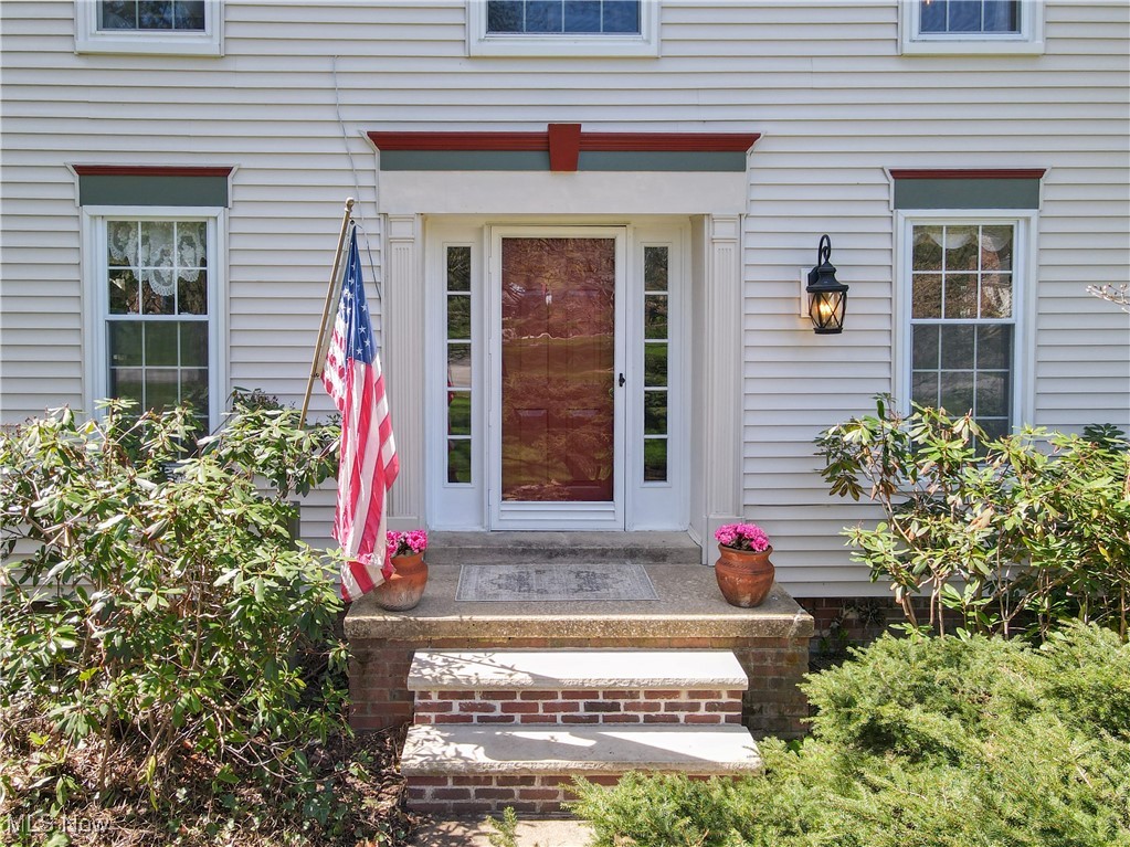 125 Southwyck Drive, Chagrin Falls, Ohio image 2