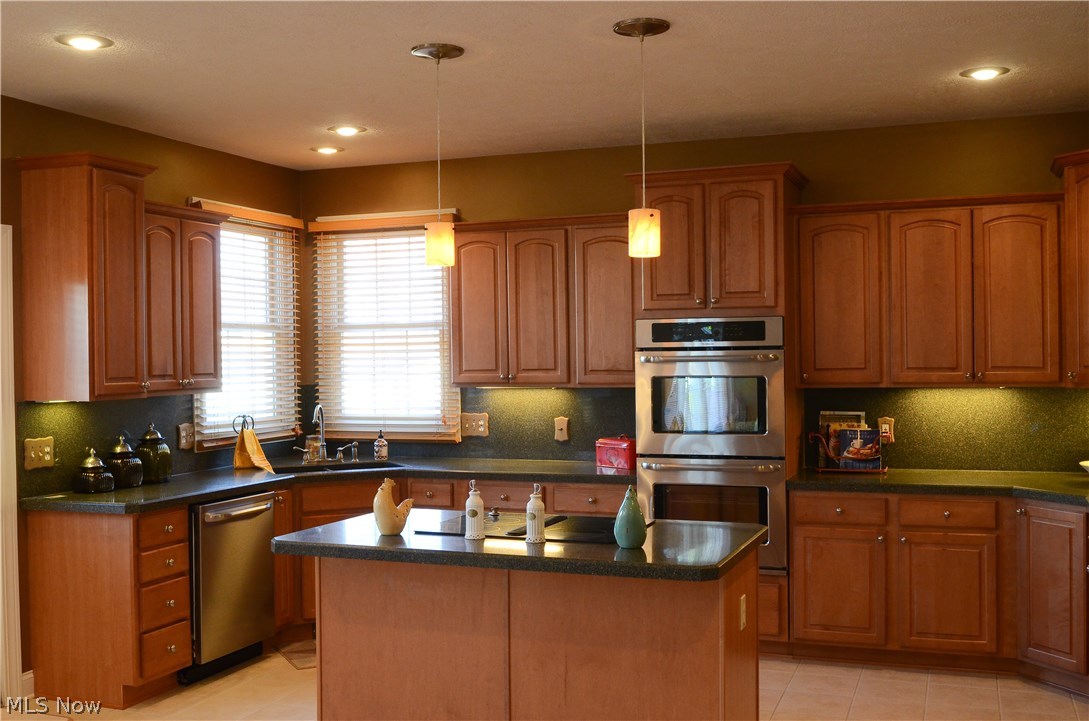 Thousand Oaks Estate - Residential