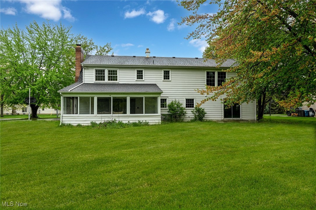 5233 S Park Drive, Lorain, Ohio image 6
