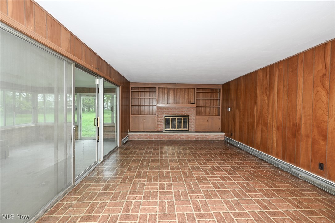 5233 S Park Drive, Lorain, Ohio image 19