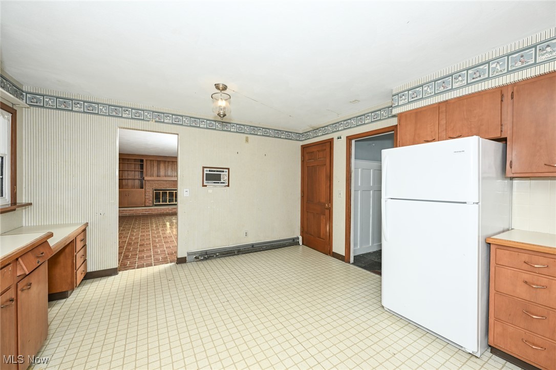 5233 S Park Drive, Lorain, Ohio image 18