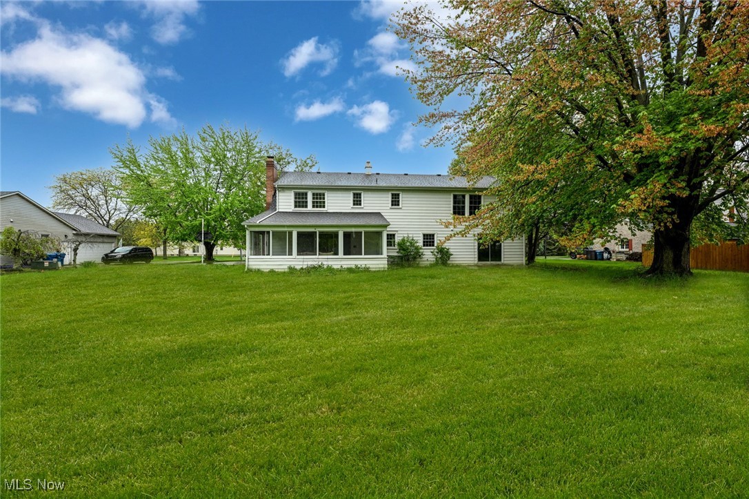 5233 S Park Drive, Lorain, Ohio image 7