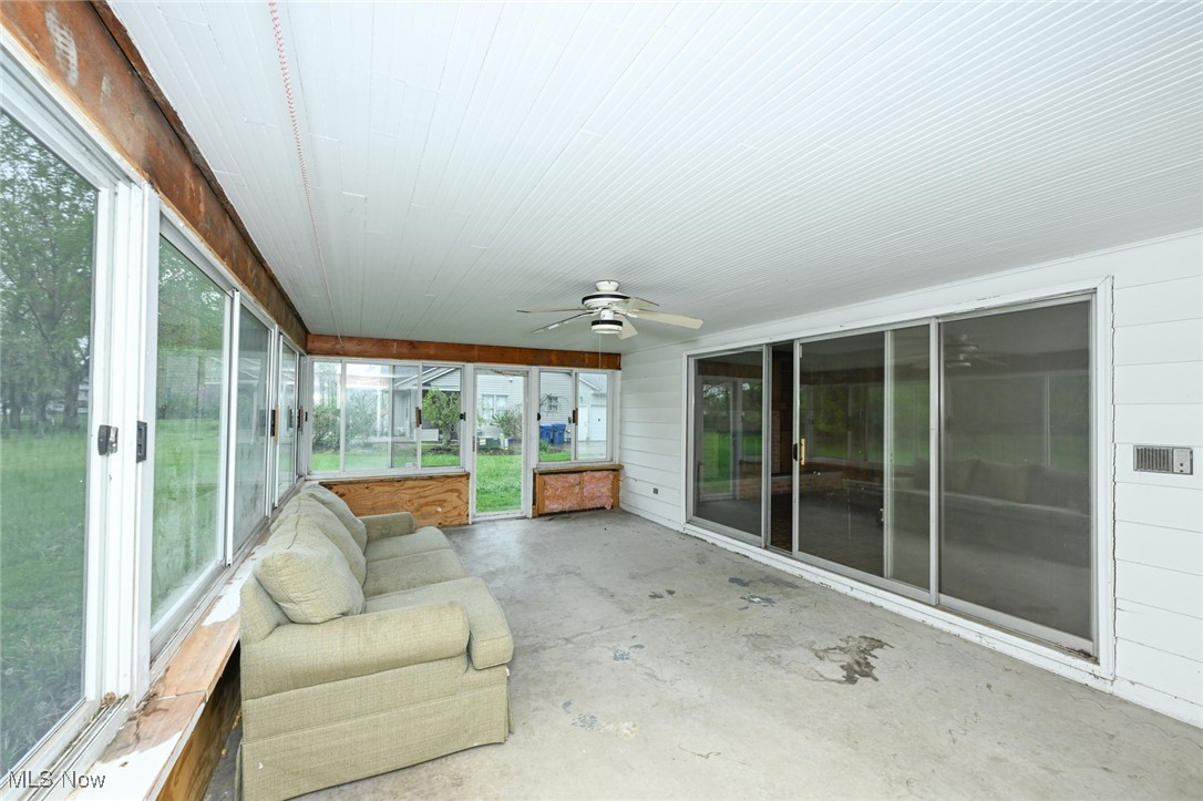 5233 S Park Drive, Lorain, Ohio image 24