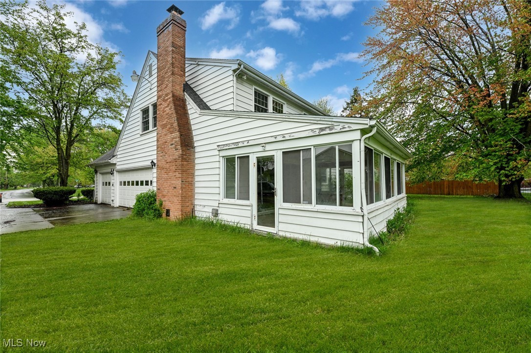 5233 S Park Drive, Lorain, Ohio image 5