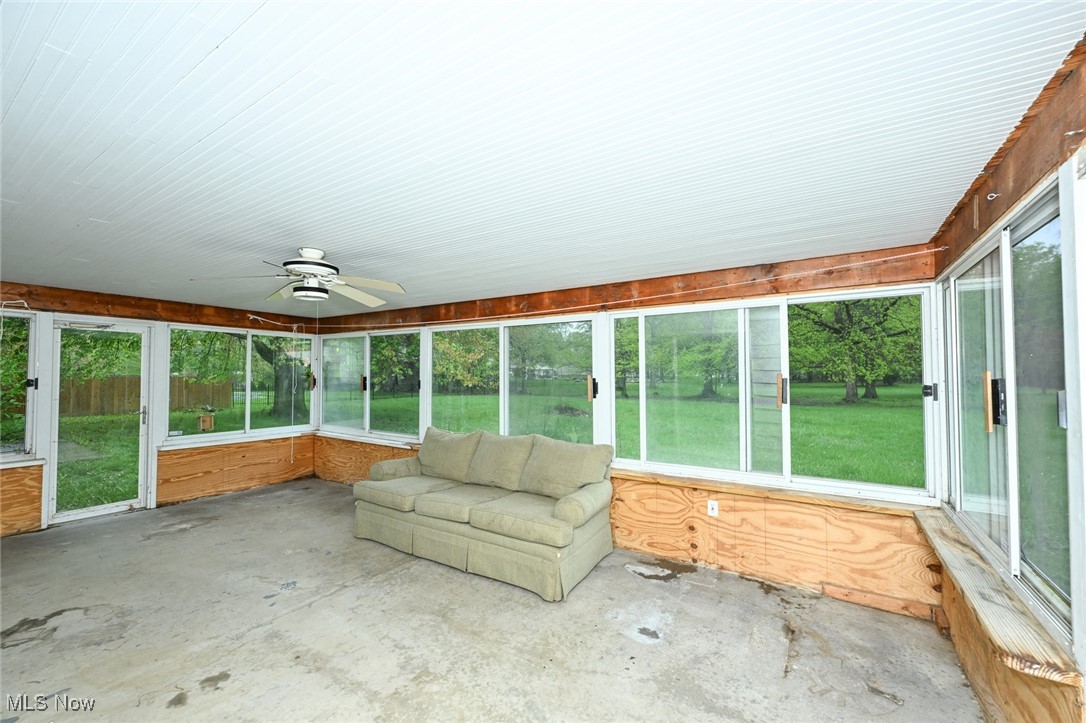 5233 S Park Drive, Lorain, Ohio image 22