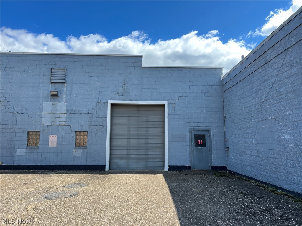 Town/New Philadelphia - Commercial Lease