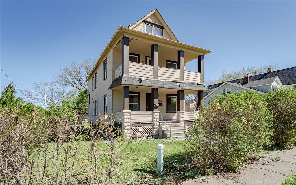 Photo of 10901 Dove Avenue, Cleveland, OH 44105 (MLS # 5202772)