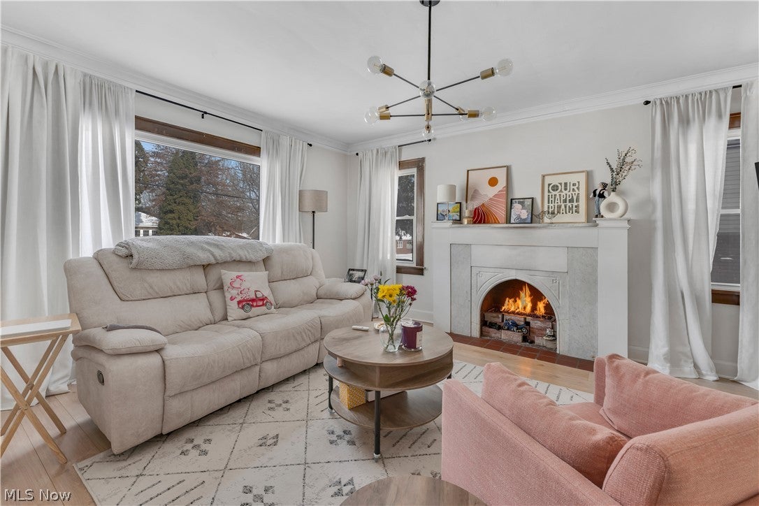 127 Roslyn Drive