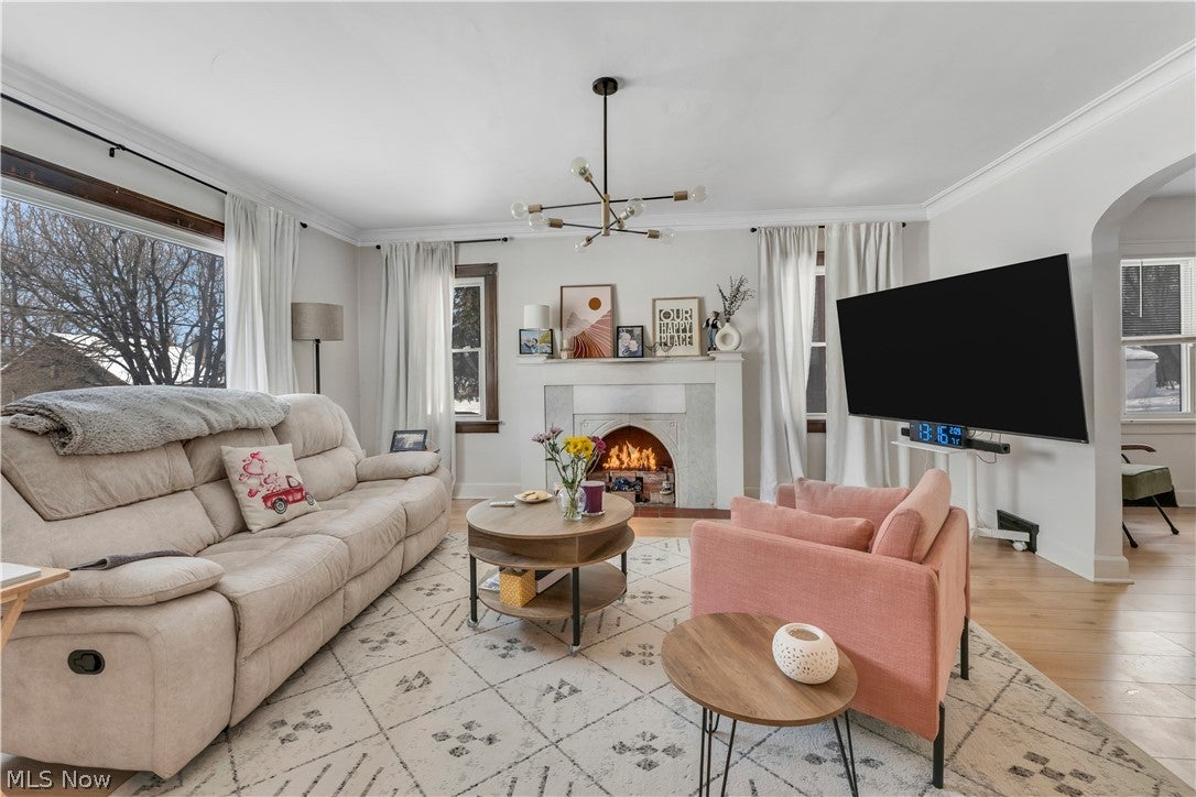127 Roslyn Drive