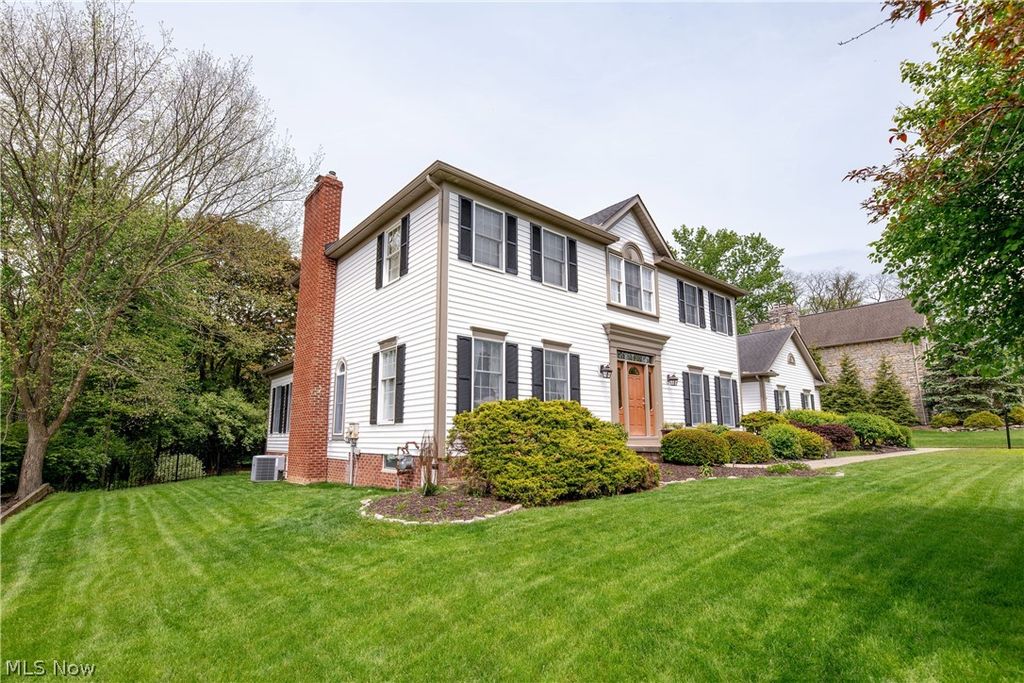 Photo of 23 Brandywine Drive, Hudson, OH 44236 (MLS # 5212866)