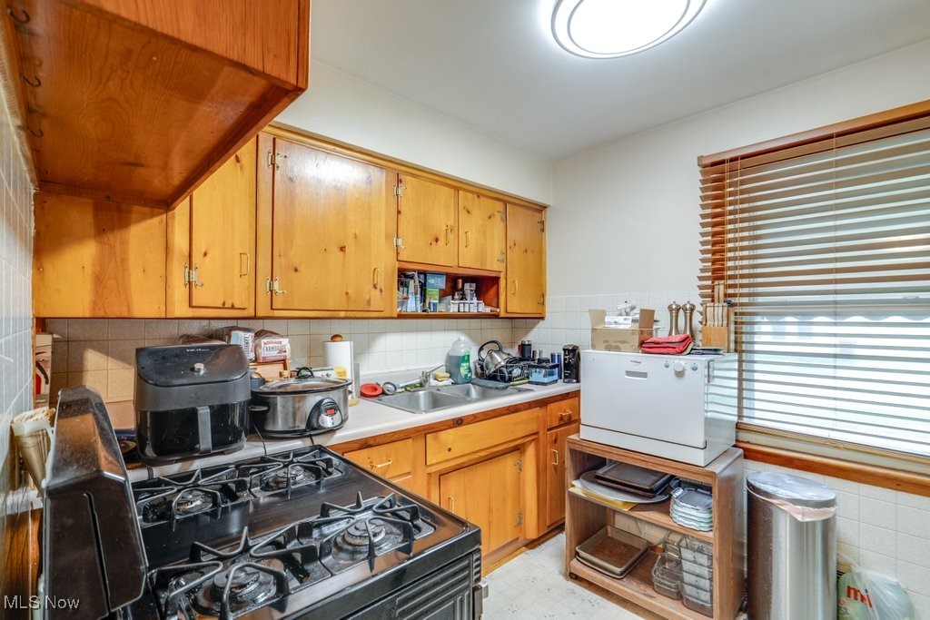 4267 W 162nd Street