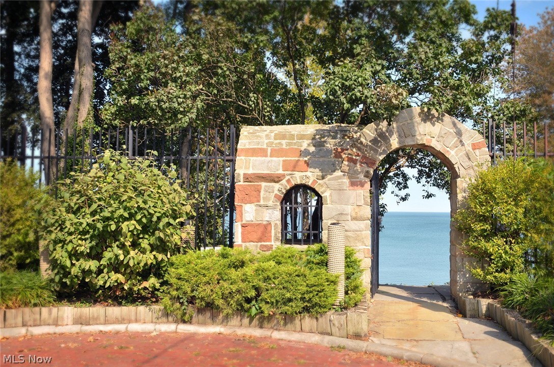 Beach Cliff - Residential