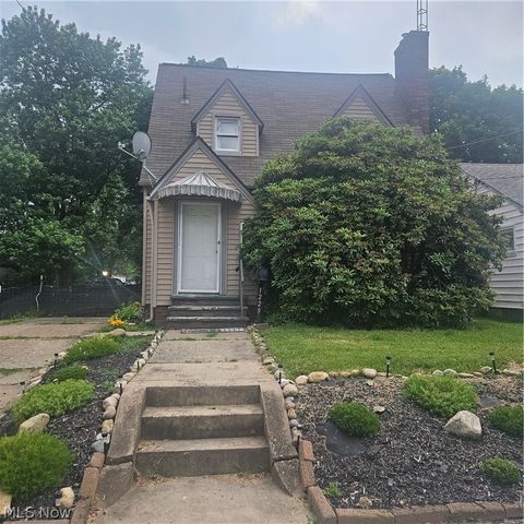 Homes For Sale - 1229 Bellflower Avenue<br/> Canton, OH 44710