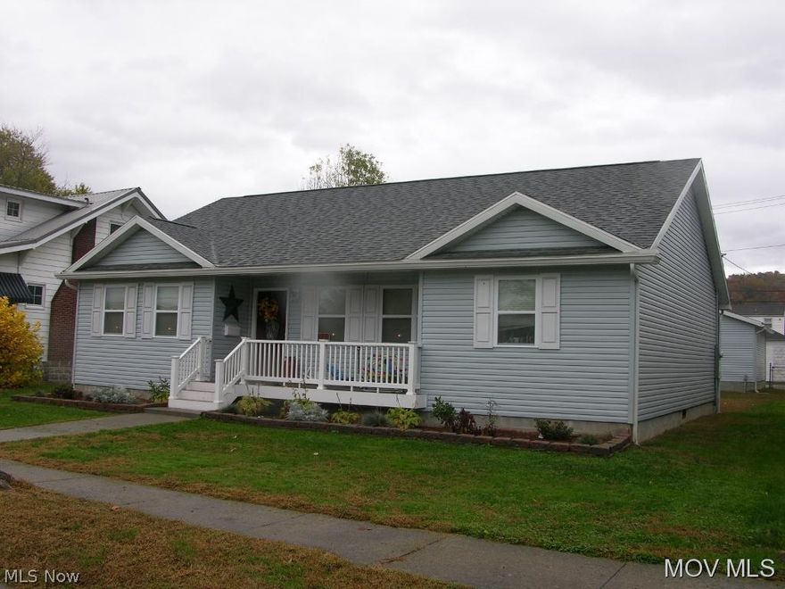 Wonderful newer house built in 2014 with open floor plan with 3 BR, 2 baths and newly built 2 car detached garage with alley access.  Great convenient location close to shopping, schools and county parks.  Elem: St.Marys Elementary School  Elem/Bus: Y  JrHigh: Pleasants County Middle School  JrHigh/Bus: Y  High: St Marys High  High/Bus: Y  Fire: VOL  Police: CTY  PossFreeGas: N  ;SQFT=Fin L1:1584, Fin Bsmt:0, Fin Above:1584, Fin Total:1584, Unfin Bsmt:0, Unfin Above:0;GAR= 2 Car Det