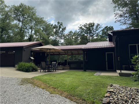Homes For Sale - 6779 N Park Avenue<br/> Bristolville, OH 44402