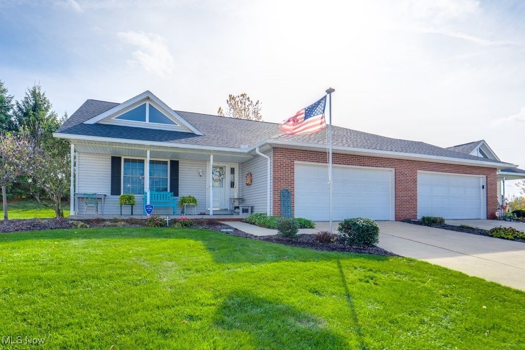 Photo of 2770 Doral Circle SE, Massillon, OH 44646 (MLS # 5169189)