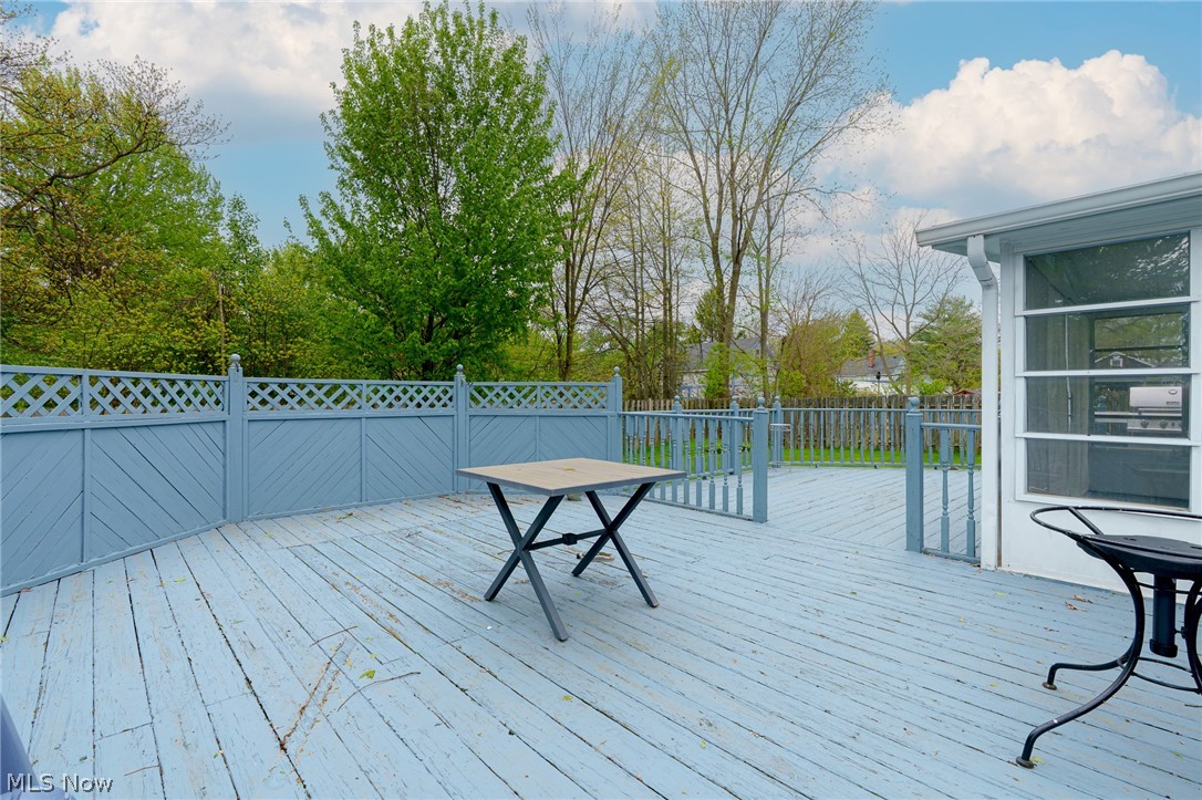 27111 Newton Circle