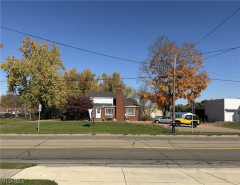 Tiny photo for 507 W Maple Street, Hartville, OH 44632 (MLS # 5256980)