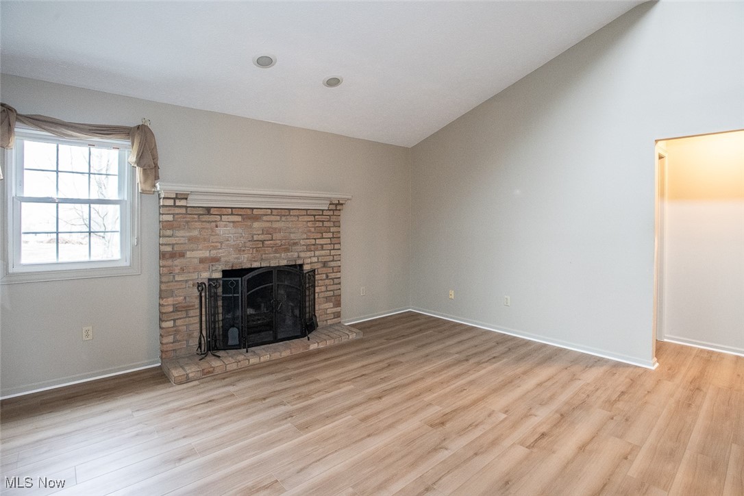 Macintosh Farms Condo 01 - Residential