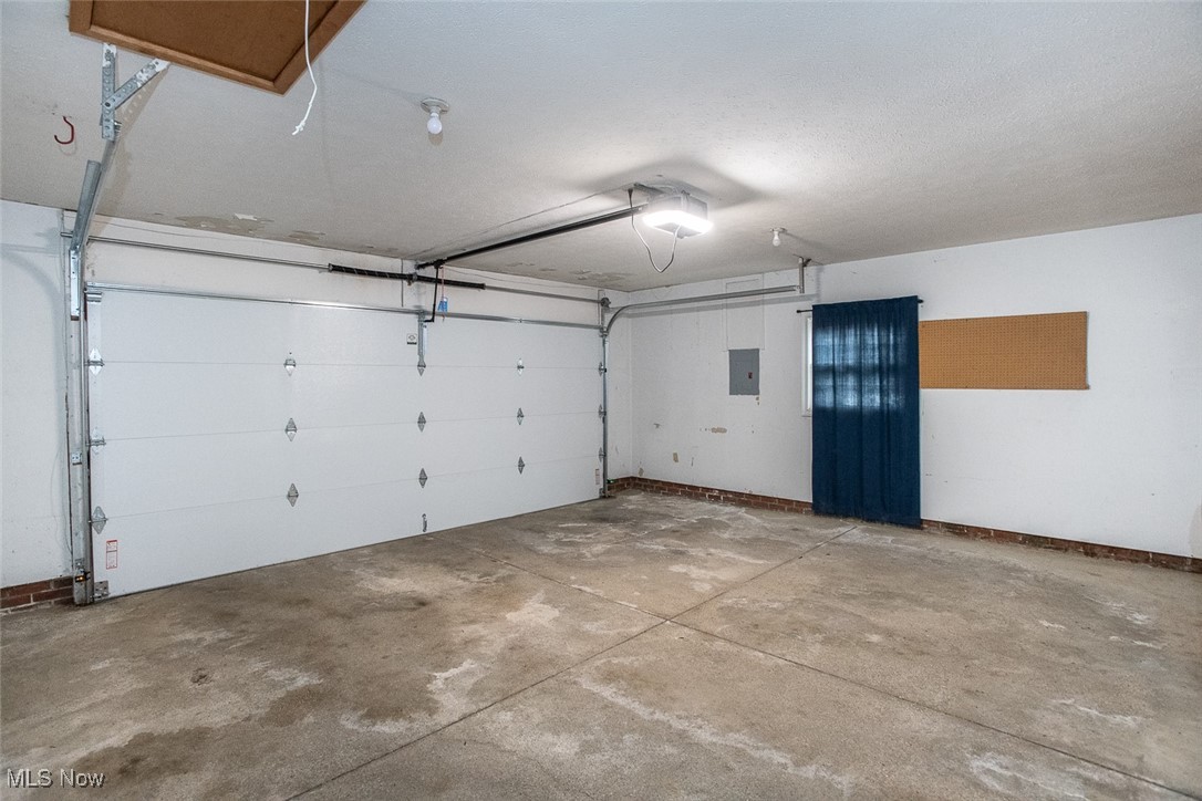 Macintosh Farms Condo 01 - Residential